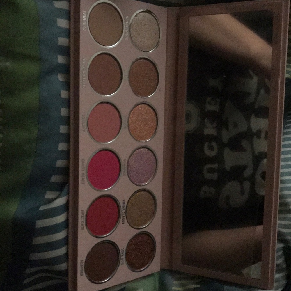 100 percent authentic Kylie eyeshadow